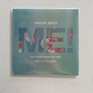 Taylor Swift Me! 7” vinyl